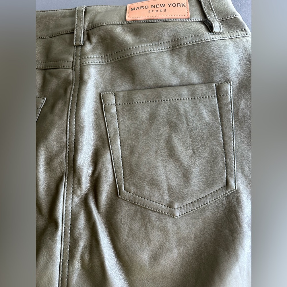 Marc New York Jeans Women's Faux Leather mini skirt dark Green Size 6 - Picture 4 of 10
